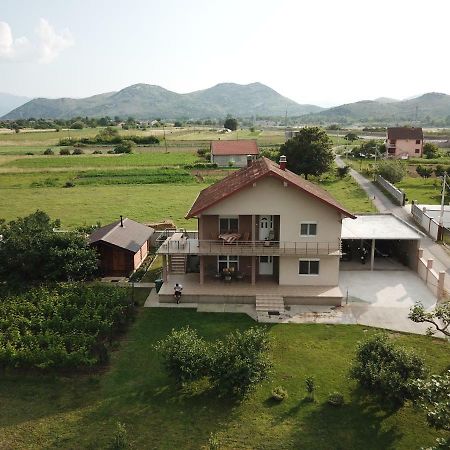 Eko Apartmani Krackovic Golubovci Zewnętrze zdjęcie