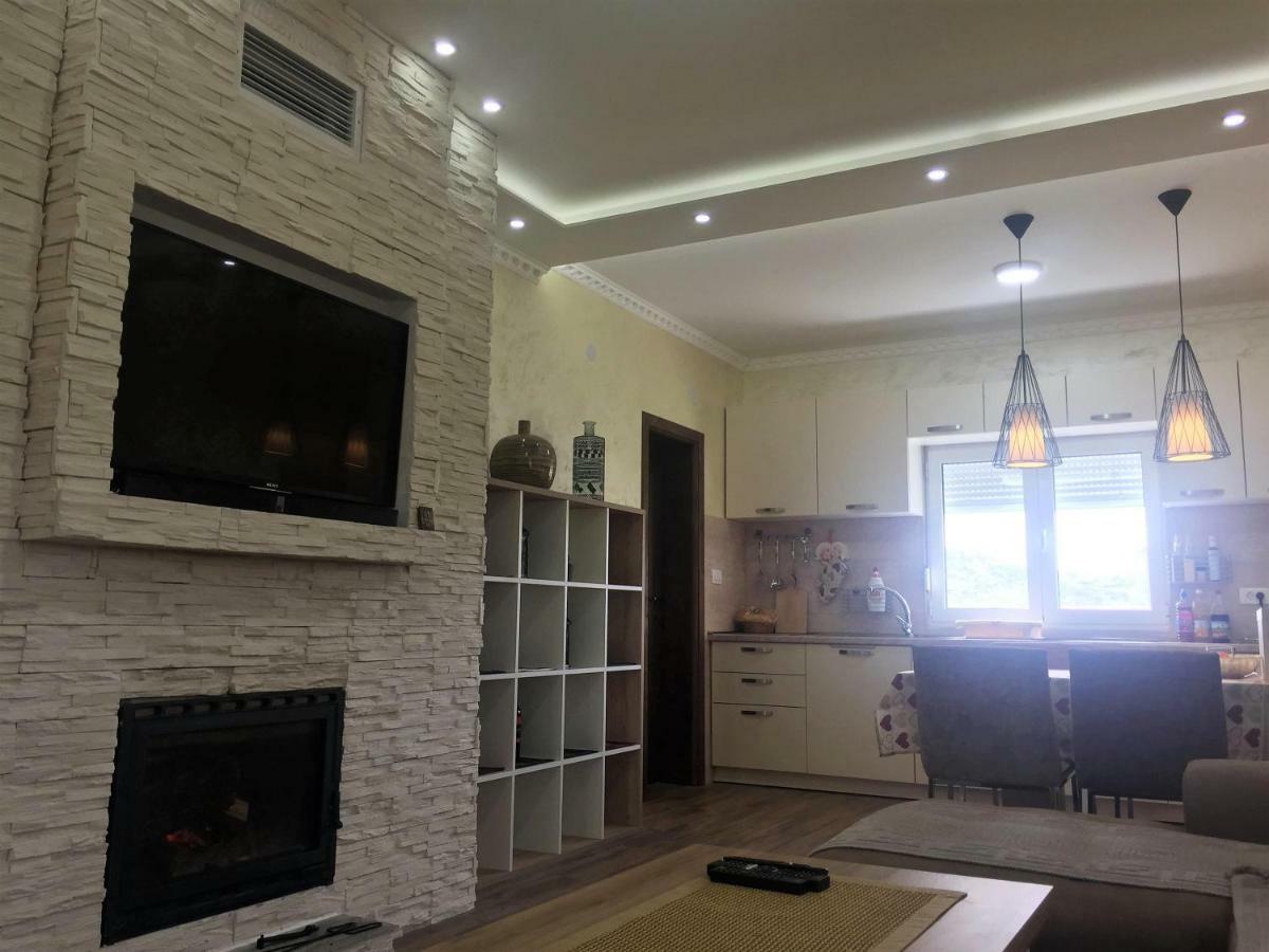 Eko Apartmani Krackovic Golubovci Zewnętrze zdjęcie